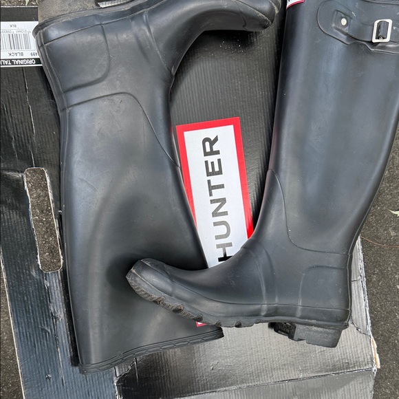 Hunter Women’s  Classic Black Rain Boots - Picture 1 of 4